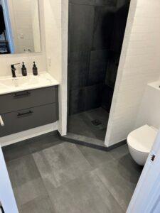 Flisearbejde (badeværelse)