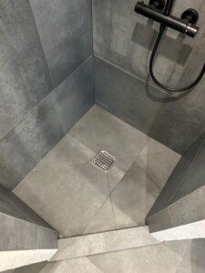 Flisearbejde (badeværelse)