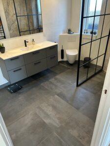 Flisearbejde (badeværelse)