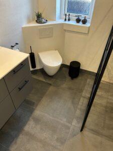 Flisearbejde (badeværelse)